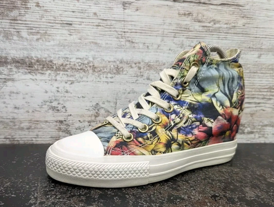 Scarpe Converse Chuck Taylor All Star Lux con zeppa nascosta taglia 7 usate 547195C floreali