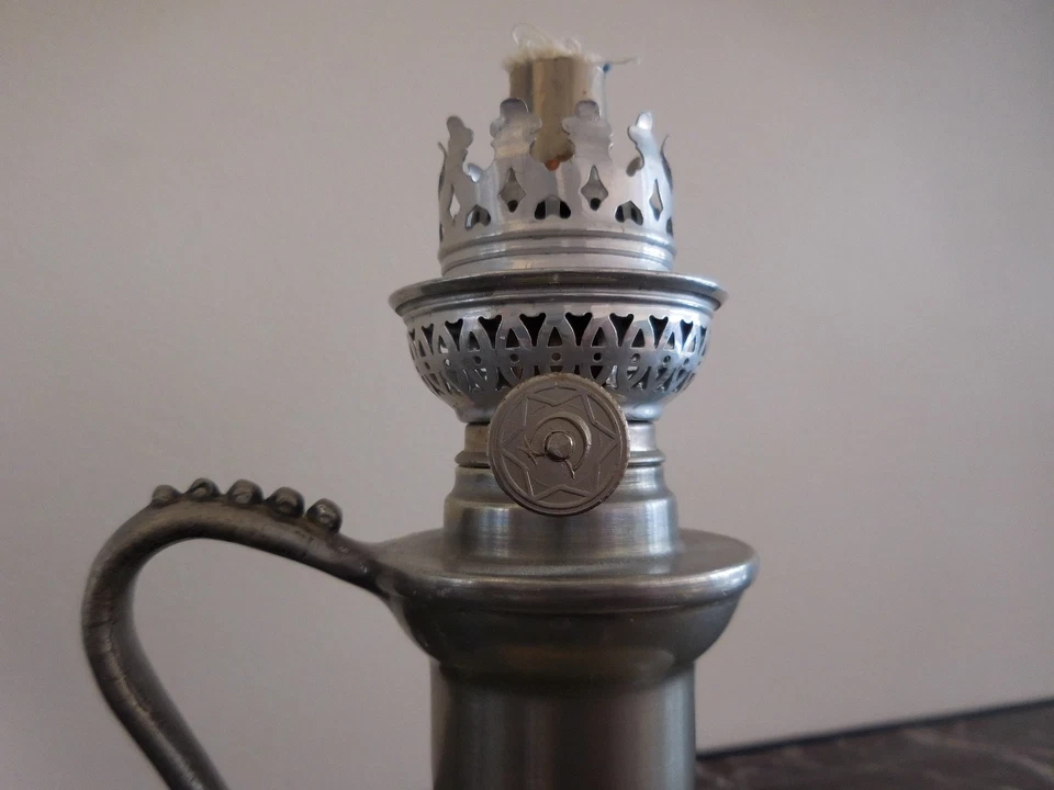 Lámpara de aceite vintage Art Deco Design XXe PN Francia iluminación estaño Rouergue Foto 2 de 4