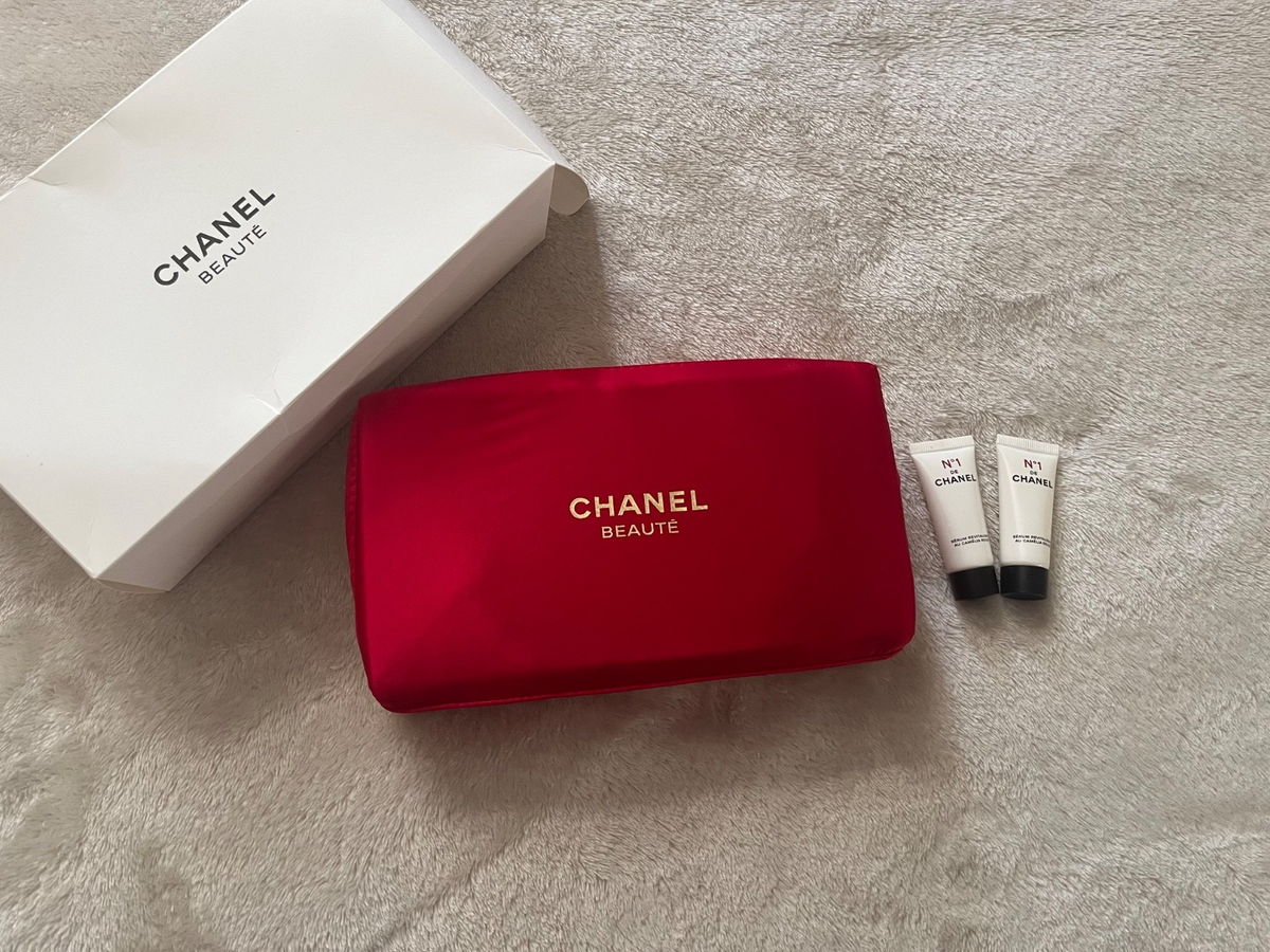 Chanel beaute gwp Rare red gold camellia cosmetics makeup pouch w serum