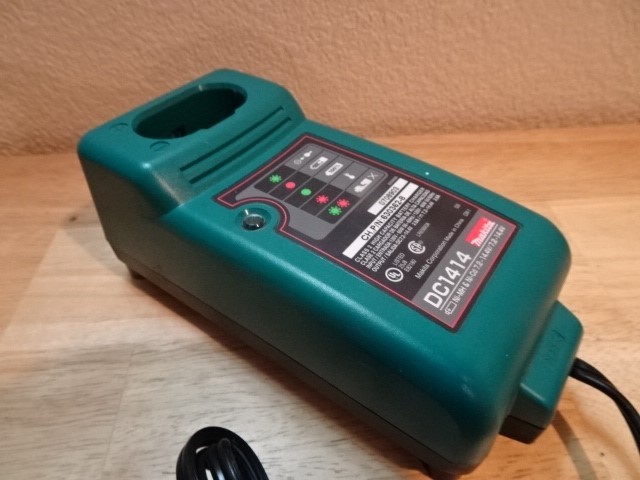 Makita Genuine DC1414 Battery Charger 7.2V 9.6V 12V 14.4V Ni Makita Genuine DC1414 Battery Charger 7.2V 9.6V 12V 14.4V Ni