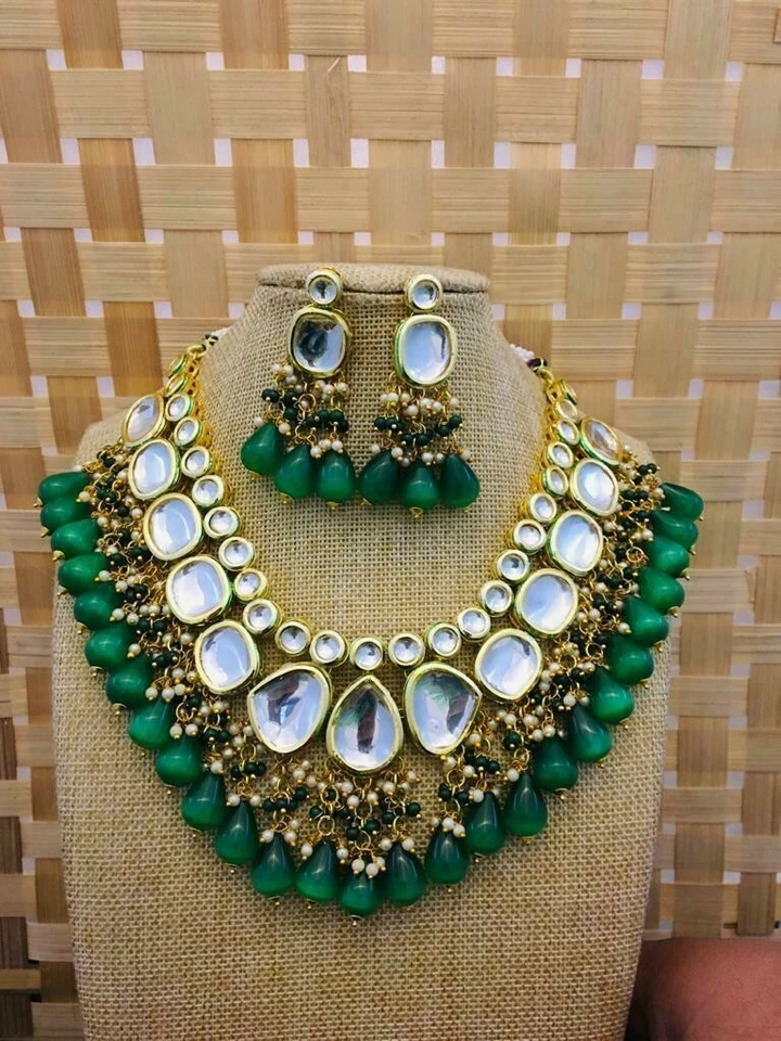 Colar Gargantilha Kundan Banhado a Ouro Conjunto de Joias de Noiva Indianas Bollywood Paquistanesas - Imagem 2 de 2