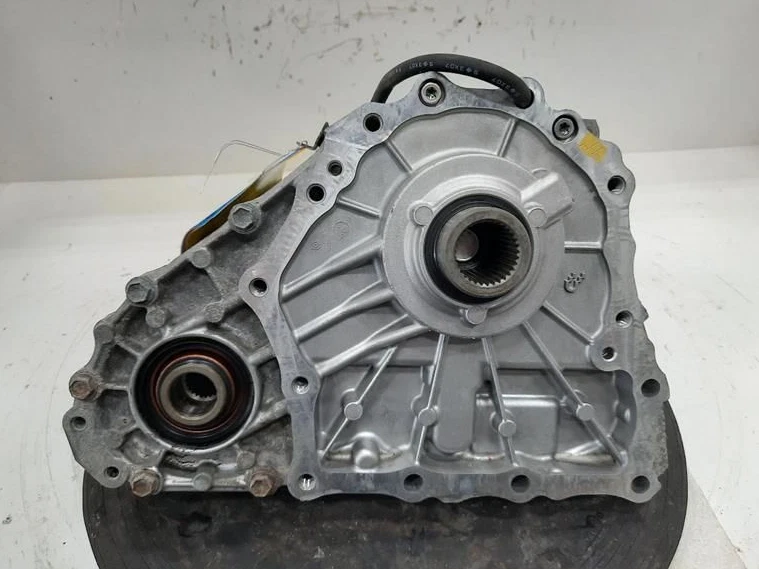 Conjunto de caja de transferencia Infiniti Q50 Q60 2014-2021 AWD Foto 2 de 4