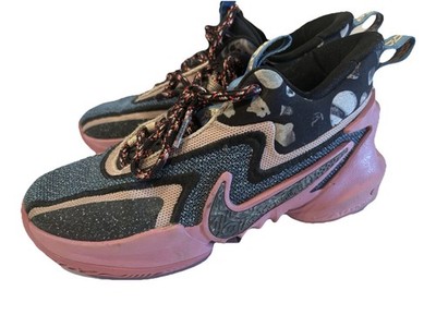 Nike Cosmic Unity 2 sneakers in the ''We Fly to Defy''  pink sole and multi-colore