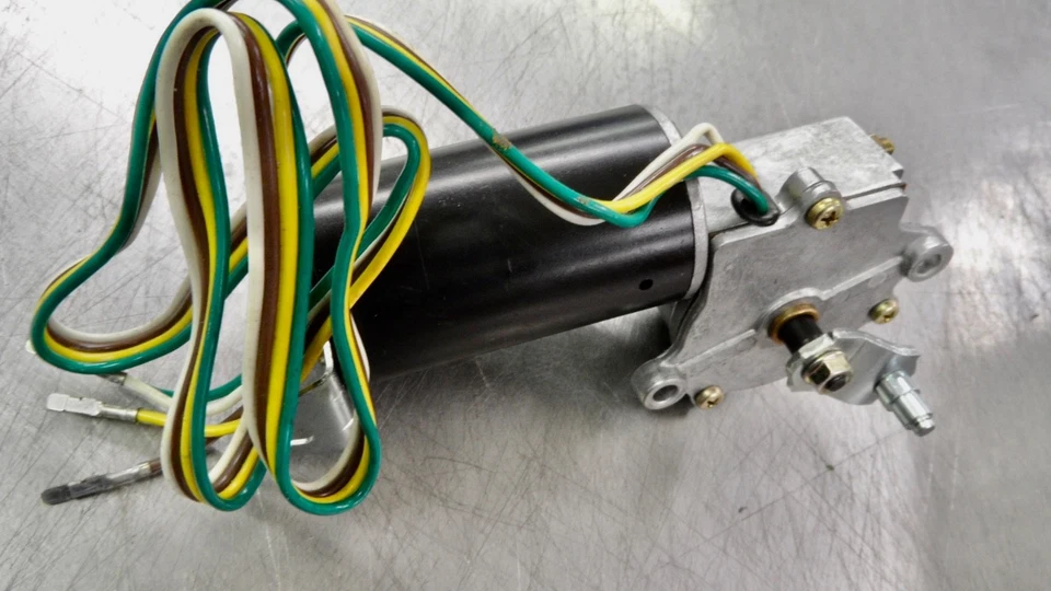 OMIX 19715.03 CJ 4 WIRE WIPER MOTOR 1983-1986 - Image 4 of 4