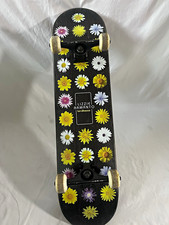 Birdhouse Lizzie Armanto Floral Graphic Compl...