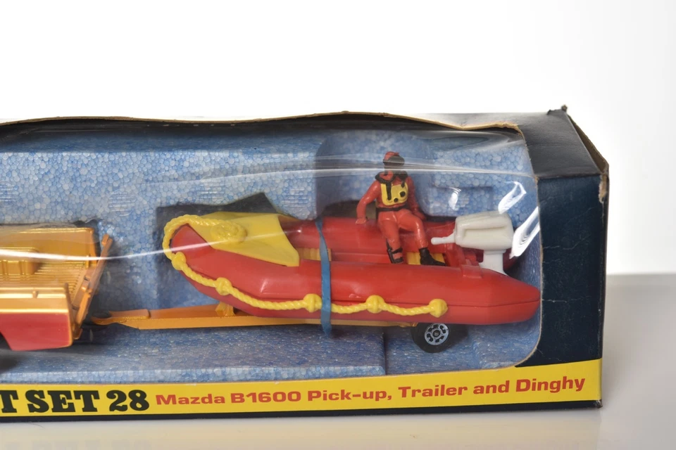 Vintage Diecast Corgi GS28 Mazda B1600 Pick-up, Trailer and Dinghy- Boxed - 1975 - Image 4 of 4