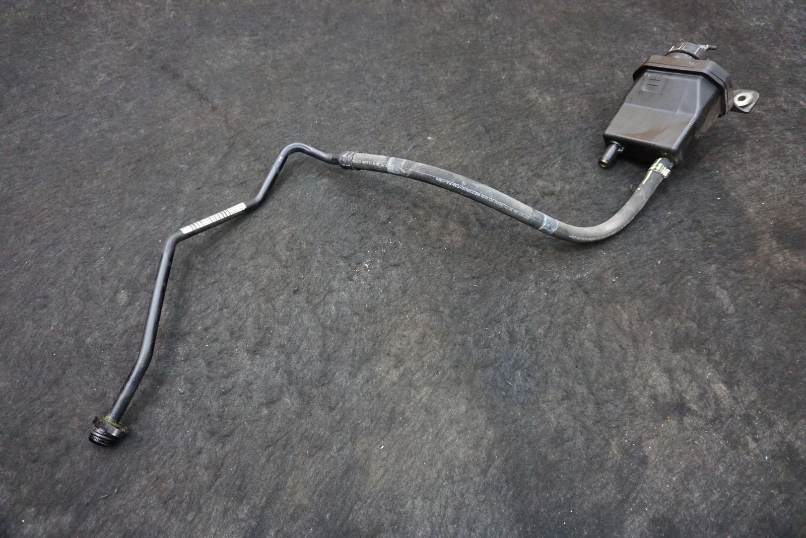 Power Steering Reservoir Tank Line Hose Pipe 240609 Ferrari California 2008-14