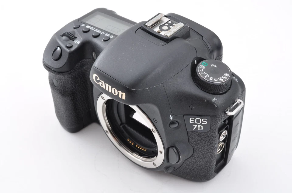 [Exc+5] Canon EOS 7D DSLR Camera + EF-S 18-55mm f/3.5-5.6 IS STM Lens Kit #0529 - Image 4 of 4