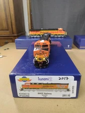 ATHEARN GENESIS ES44DC BNSF 7749 TSUNAMI 2