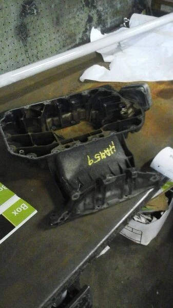 Cacerola de aceite superior Volkswagen Passat 98-05 2,8 litros Foto 3 de 4