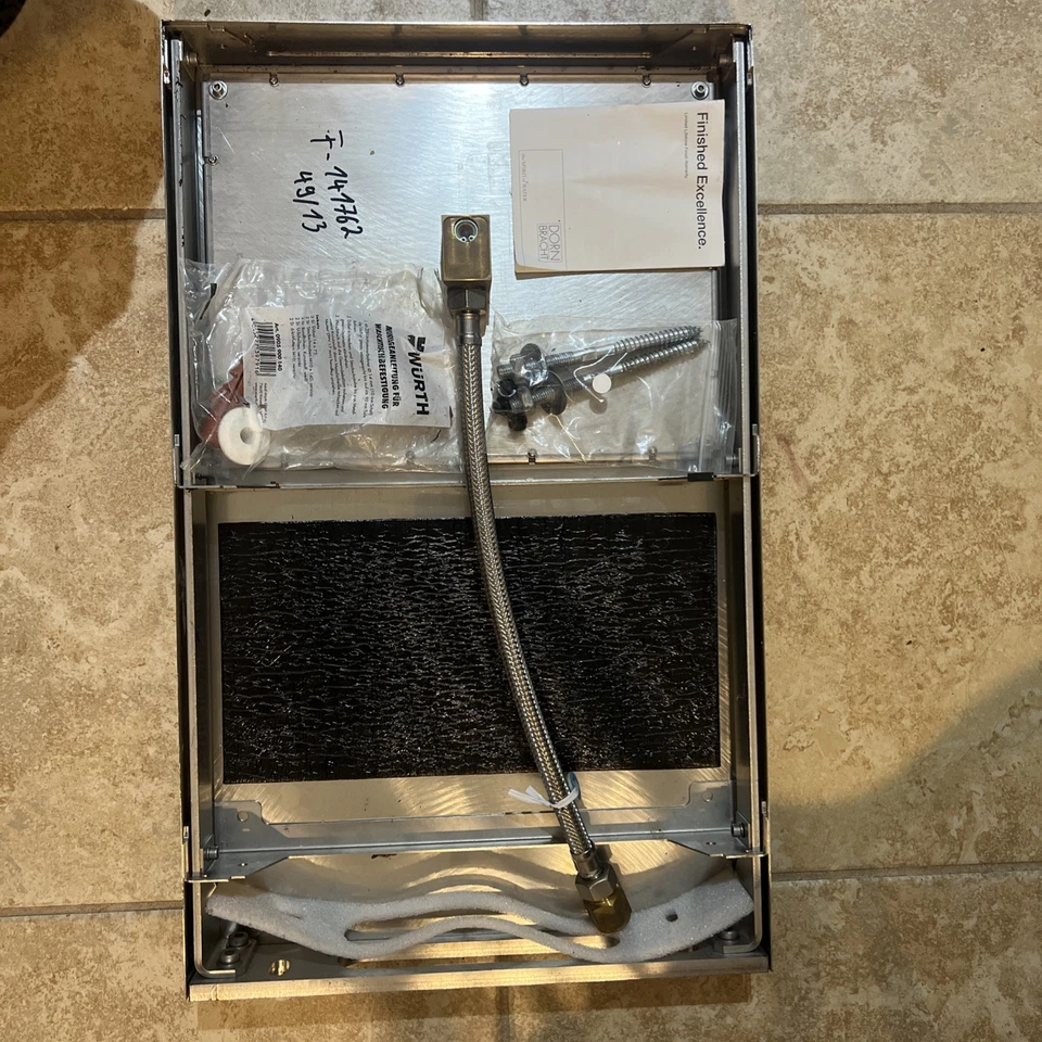 Dornbracht Justrain Shower Head. Never Used. Box Opened For inspection of Item. — 第 3/4 张图片