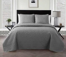 VCNY Home Gray Lightweight Caroline 3-Pc King Quilt Set
