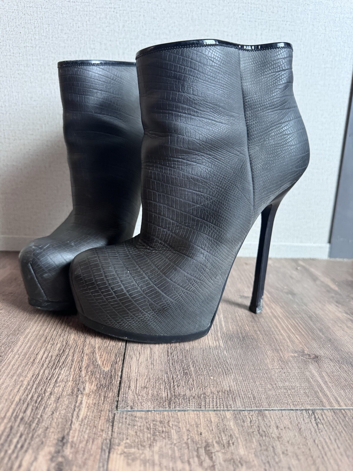 Stivaletti con tacco Saint Laurent YSL Paris taglia 37 ��