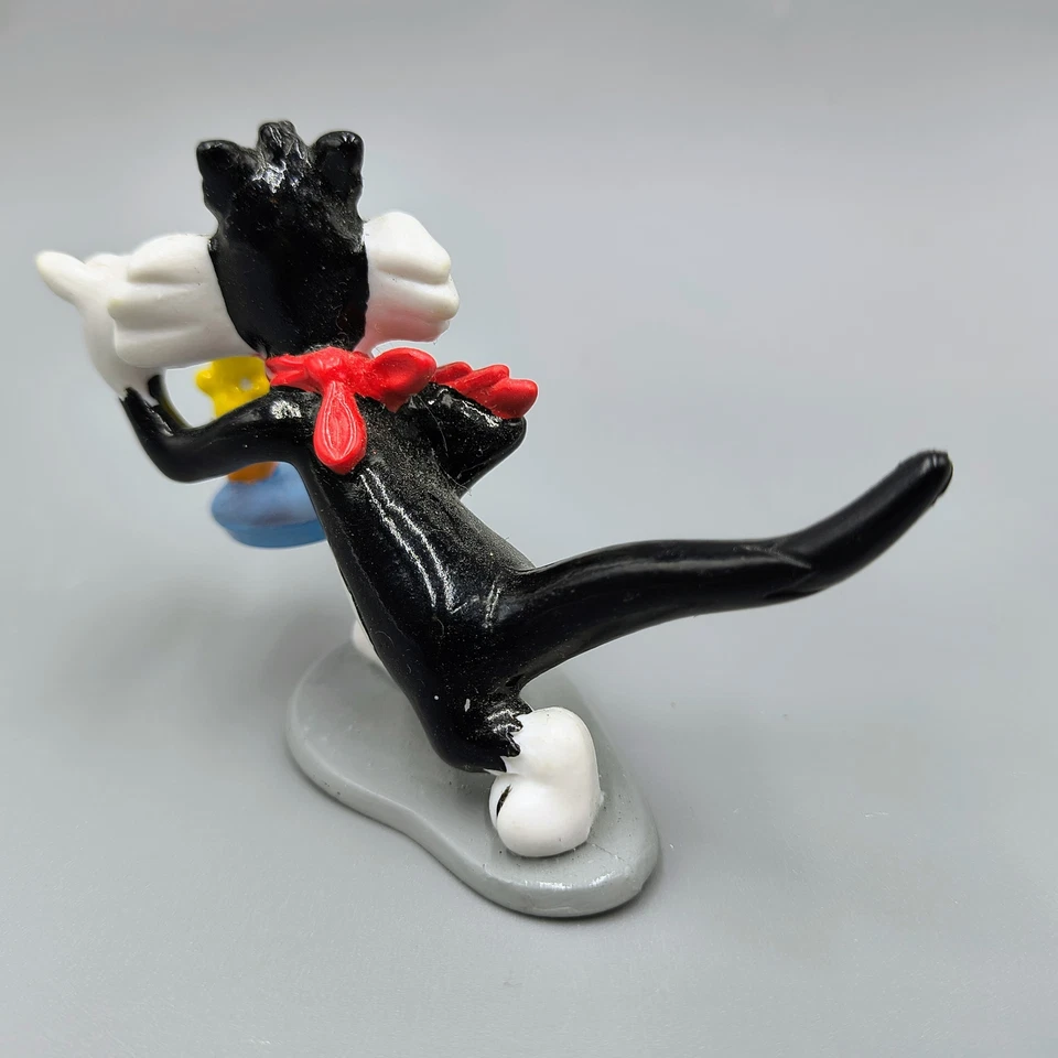 Gato Silvestre con Piolín en Plato Figura de PVC Looney Tunes Aplausos 3" Foto 4 de 4
