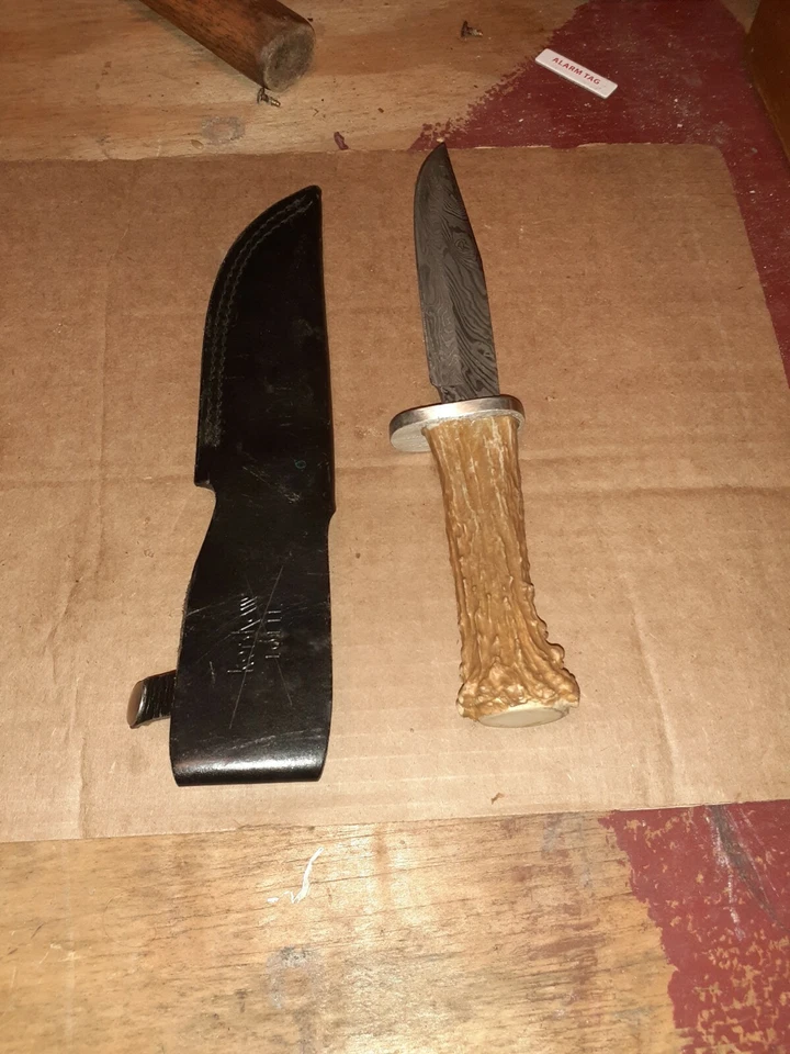 5 3/4 Inch Damascus steel Blade 10.5 Inches Overall Genuine Crown Stag ... - Image 2 of 4