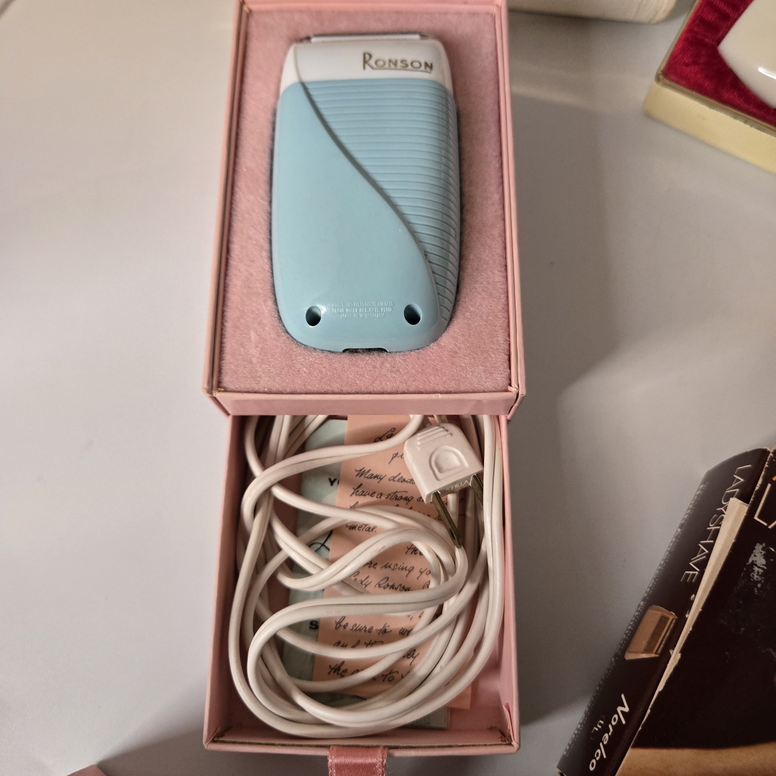 *Lot Of 5* Vintage Womens Razors: Lady Schick, Norelco, Lady Ronson, Remington