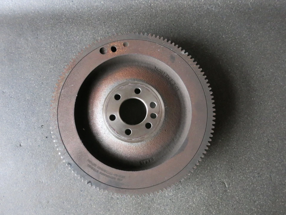 Peugeot 2008 MK1 Citroen C3 (2013-19) 1.2 Petrol HM01 Engine Flywheel - Image 2 of 4