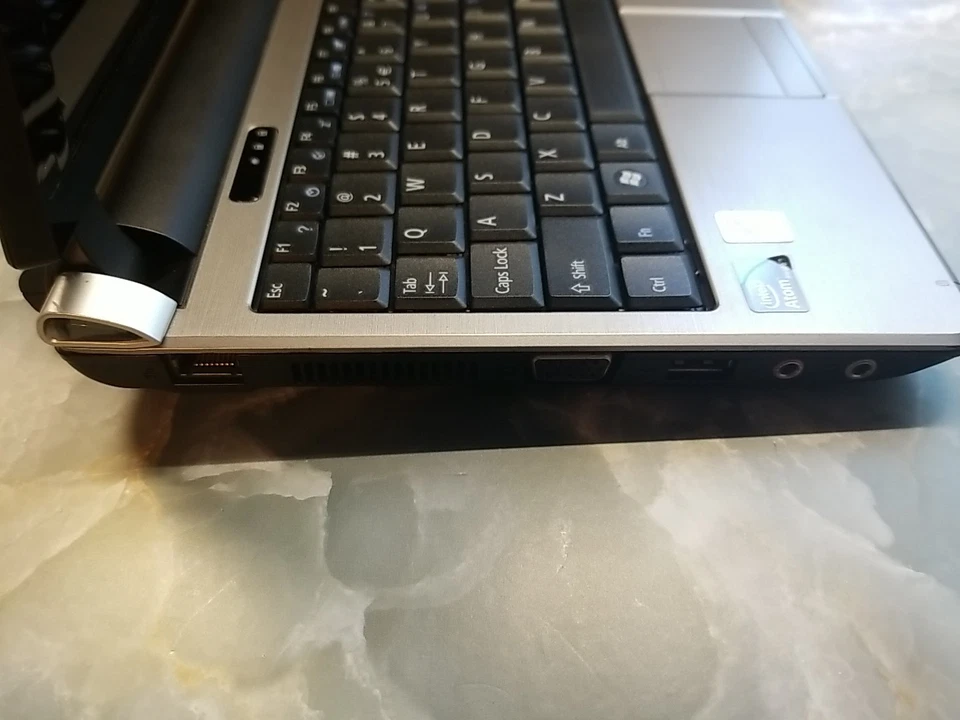 Acer Aspire One D250-1514/atom n270 1.6ghz/2gb/500gb hdd/win7/con adaptador de CA Foto 4 de 4