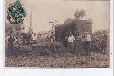 LAGNY (surroundings): photo card of a threshing machine circa 1910 - good condition (one fold)