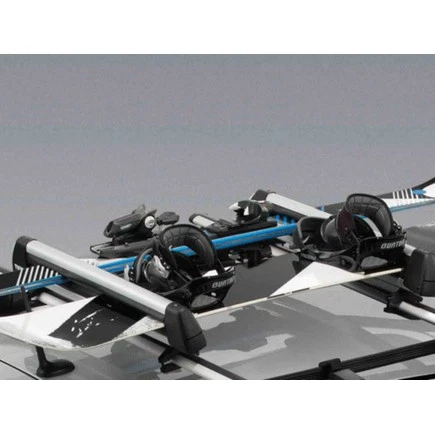 Portaequipajes de techo Mopar TCS92725 puede contener esquís y tablas de snowboard Foto 3 de 4