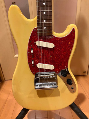 Fender Mustang MG69-55 MIJ Japan YWH E-Gitarre