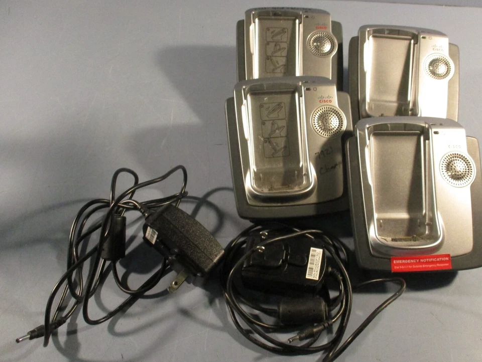Lot of 4 Cisco Wireless Phone Docking Station & 2 Power Supplies CP-DSKCH-7921G - Image 2 of 4