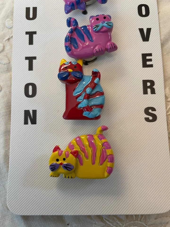 "Cat Lovers" Amanda Miller "Colorful Cat Shirt Button Covers " 5 New On Card USA - Image 3 of 4