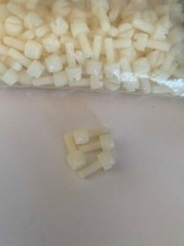 200 pcs - Slotted Nylon Thumb Screw 10-24 x 1/2" Length, 13/32" Head Diameter