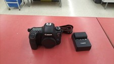 Canon EOS 6D Mark II DSLR Camera with Battery  Charger Used