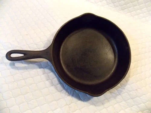 Wagner Ware Sidney Ohio No 6 skillet 10560