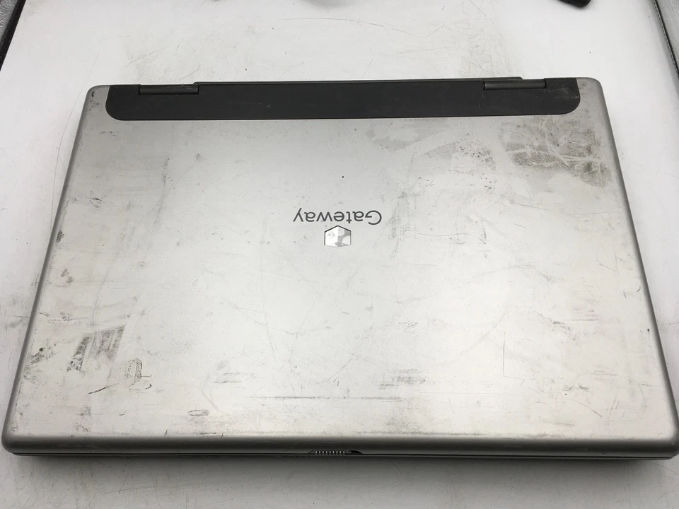 GATEWAY PA2 M680 - FOR PARTS/NO POWER - INTEL PENTIUM M - 1GB RAM - 17" -READ-BB - Image 4 of 4