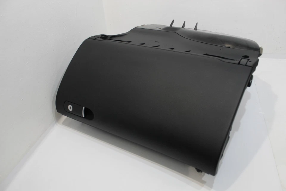 Caixa de luvas Seat Exeo 3R preta compartimento luva completa 8E2857035J - Imagem 3 de 4