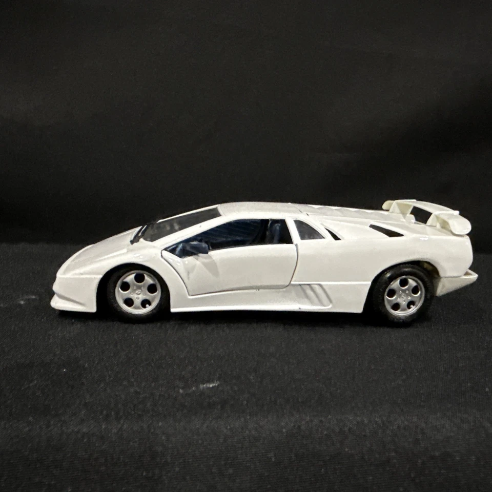 A98 1:25 POLISTIL 2257 LAMBORGHINI COUNTACH 5000 BLANCO EXC. COND. Foto 2 de 4