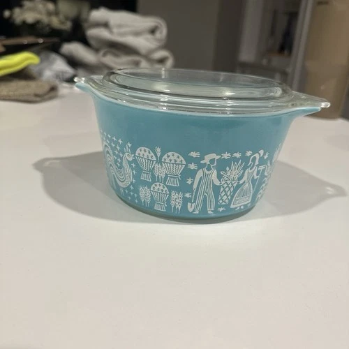 PYREX Butterprint Blue Milk Glass Casserole Dish With Lid, Round, Vintage 1950s