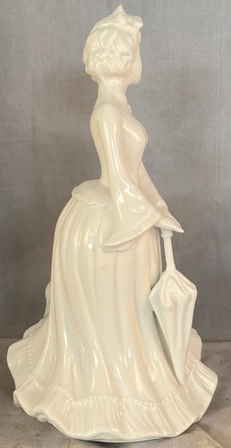 Royal Doulton, Paris Royal Lady with Umbrella - Picture 3 of 5