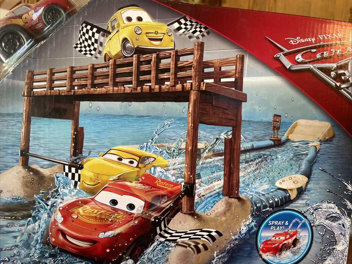 Mattel Disney Pixar Cars 3 Splash Racers Beach Blast Play set
