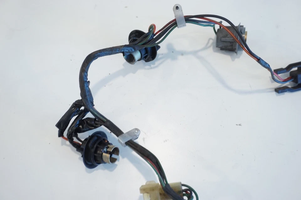 Arnés coleta luz trasera lateral pasajero Acura Integra 1989 fabricante de equipos originales Foto 3 de 4