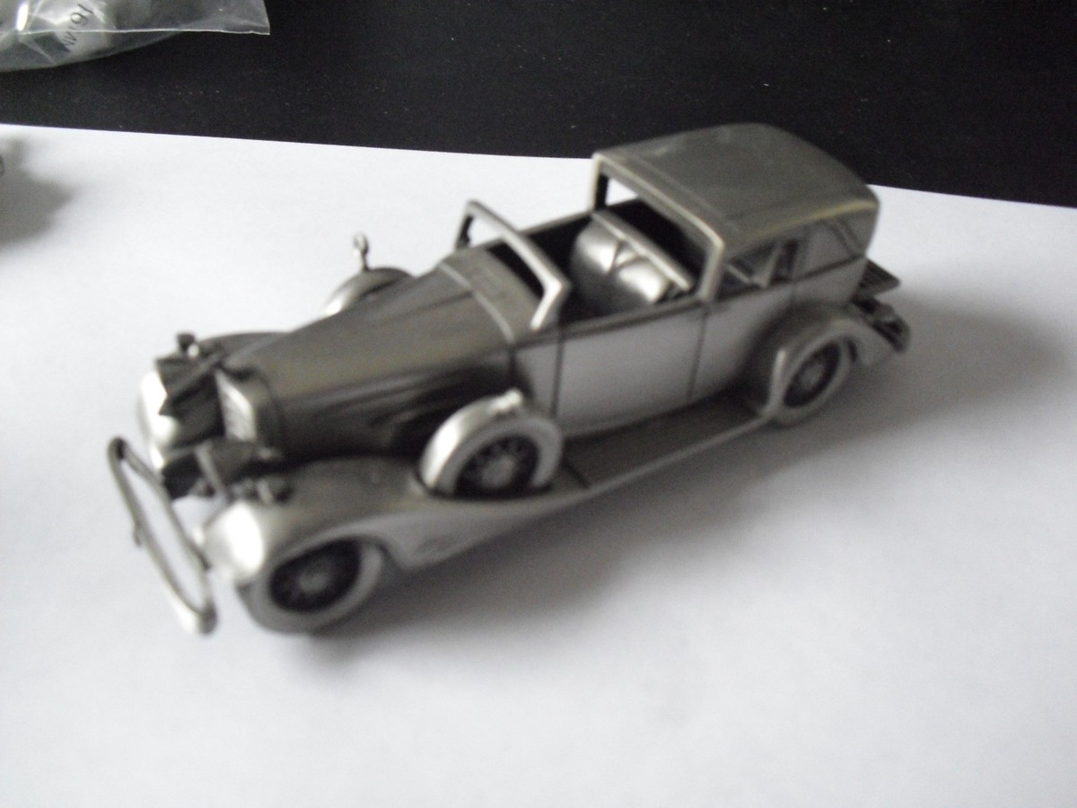 Danbury Mint England Pewter Car 1933 V-16 Cadillac Town Car 4 3/4