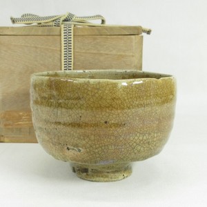 C036: Japanese tea bowl of really old HAGI pottery with very good atmosphere