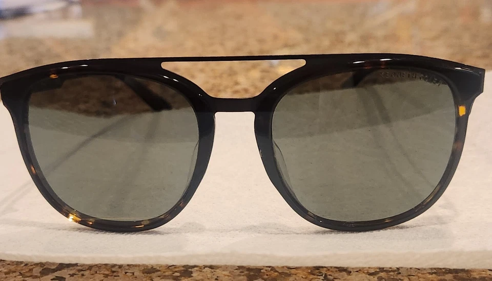 Kenneth Cole Reacción Garantizada The Real Kenneth Cole Gafas de sol Hombres Polarizadas Foto 2 de 4