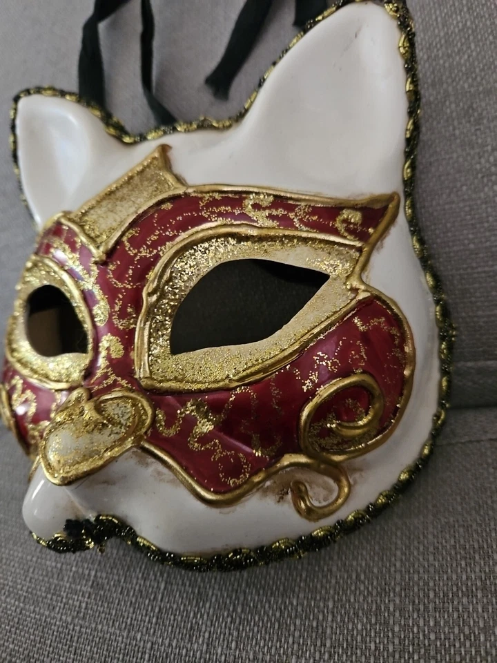 La Maschera Del Gatto Masquerade Cat Mask Handmade Italy Venice Gold White Red - Image 3 of 4