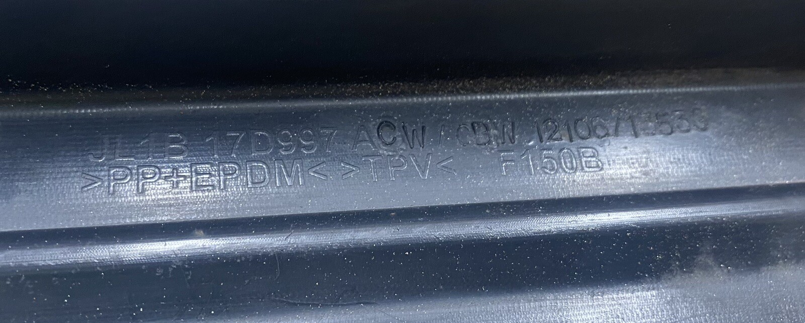 Ford Expedition Limited/Max Limited/Max XLT/XLT Front Bumper Molding - FO1044128