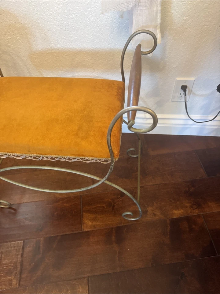 Banqueta vintage estilo regência Hollywood banco ouro/franja - Imagem 4 de 4