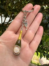Llavero Colección Botella Champagne y Prosecco - Elegante Regalo para Parejas y