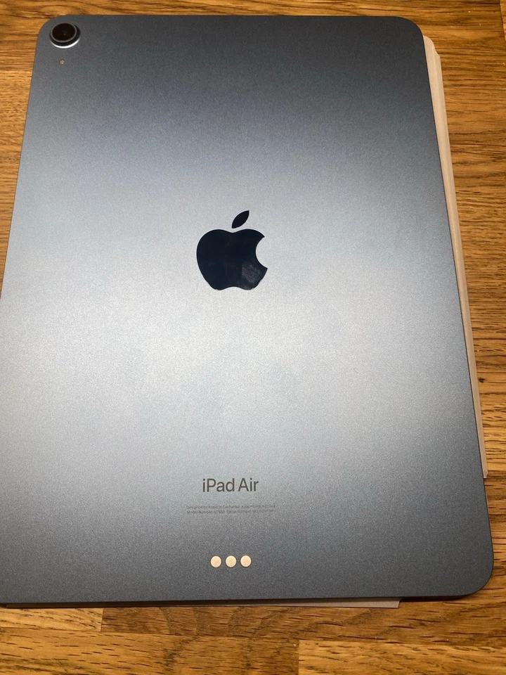 Apple iPad Air 5. Generation (2022) 256 GB Blau Wi-Fi - Bild 2 von 3