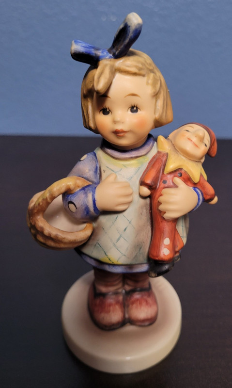 GOEBEL HUMMEL "WHAT NOW" FIGURINE #422 EXCLUSIVE SPECIAL EDITION No.7 , WITH BOX
