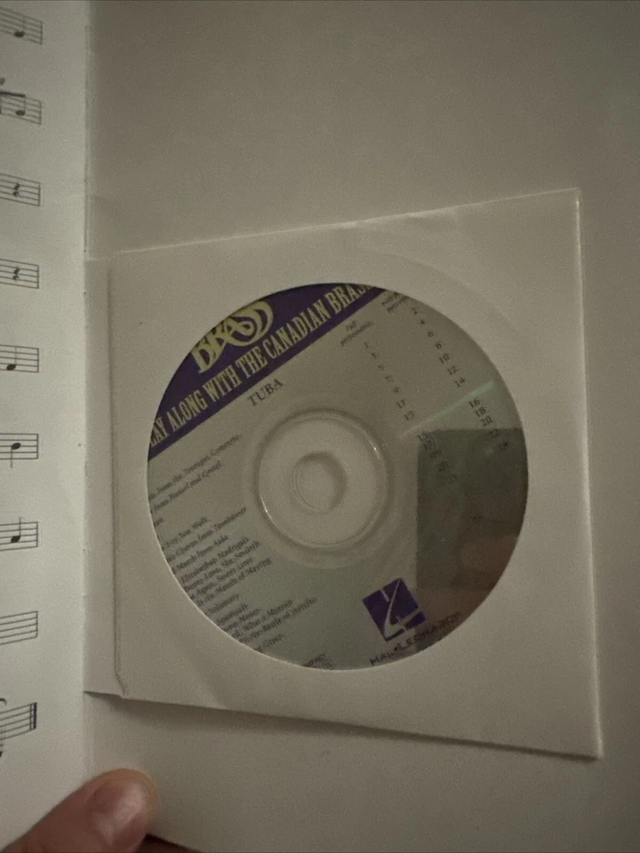 Play Along with Canadian Brass - Tuba (B.C.) Conjunto de libro/audio de latón Foto 2 de 3