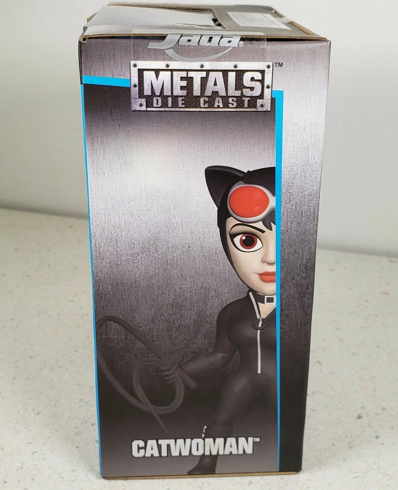 Figura fundida a presión de metales de 4 pulgadas Catwoman de Jada DC Comics M370 nueva 2016 sello de fábrica Foto 3 de 4