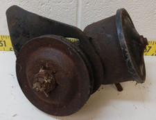 Used Oem Gm Power Steering Pump With Pully Bracket 5683669 1956-58 Buick 879b Used Oem Gm Power Steering Pump With Pully Bracket 5683669 1956-58 Buick 879b