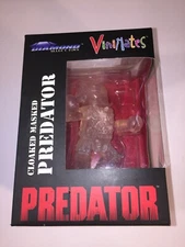 Collectible PREDATOR, Cloaked Masked Diamond Select ViniMates 5” Figurine Statue